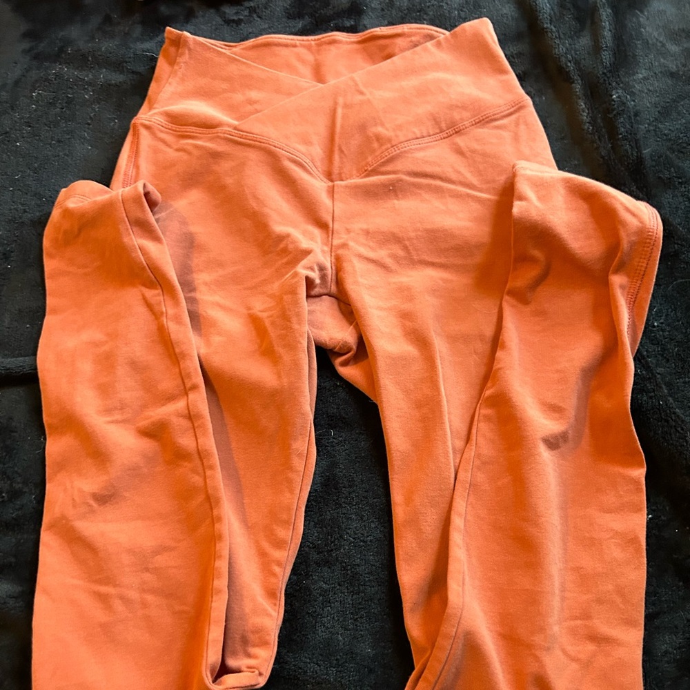 pink cross leggings